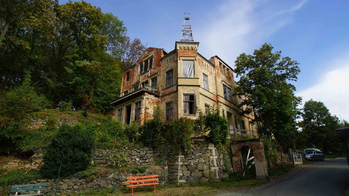 Herrenhaus Liebau – 1